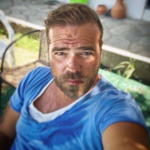 Meet your Posher, Constantinos